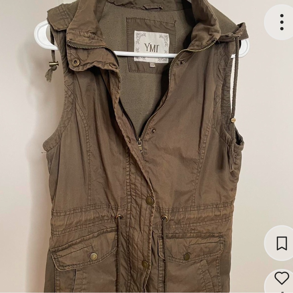 Short sleeve vest